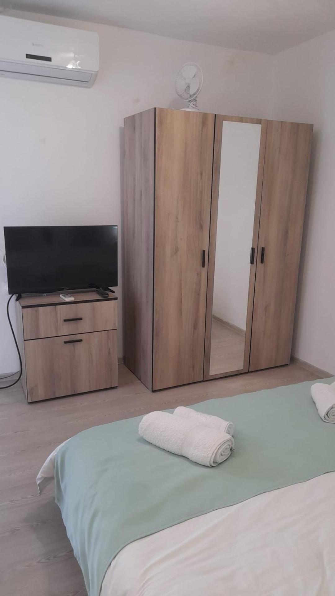 Casa Elena Eselnita Hotel Luaran gambar